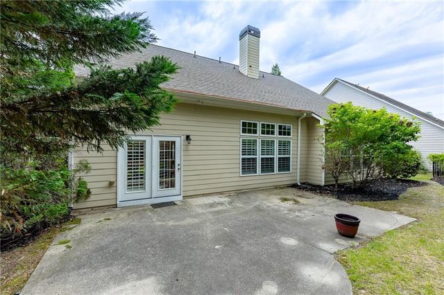 7042 Tree House Way, Flowery Branch, GA 30542