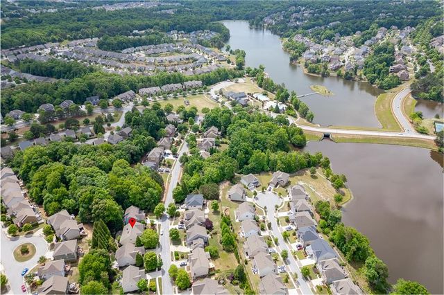 7042 Tree House Way, Flowery Branch, GA 30542