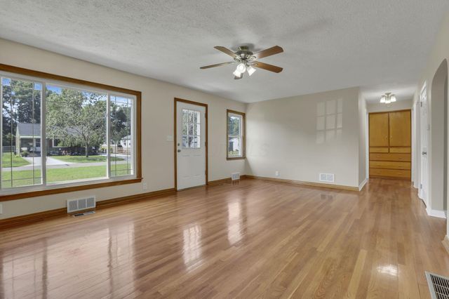 830 Walker Street, Newark, OH 43055