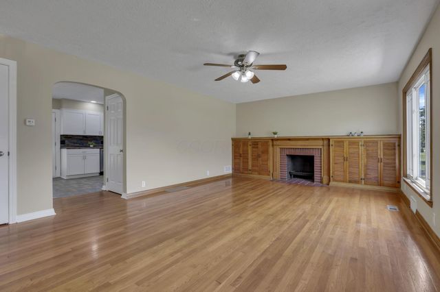 830 Walker Street, Newark, OH 43055