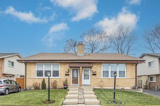 9356 N PARKSIDE Avenue, Des Plaines, IL 60016