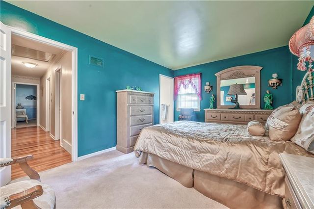 9610 W 97th Street, Overland Park, KS 66212