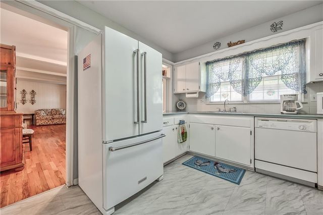 9610 W 97th Street, Overland Park, KS 66212