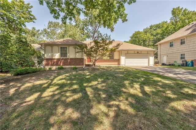 9610 W 97th Street, Overland Park, KS 66212