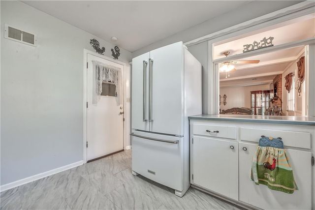 9610 W 97th Street, Overland Park, KS 66212