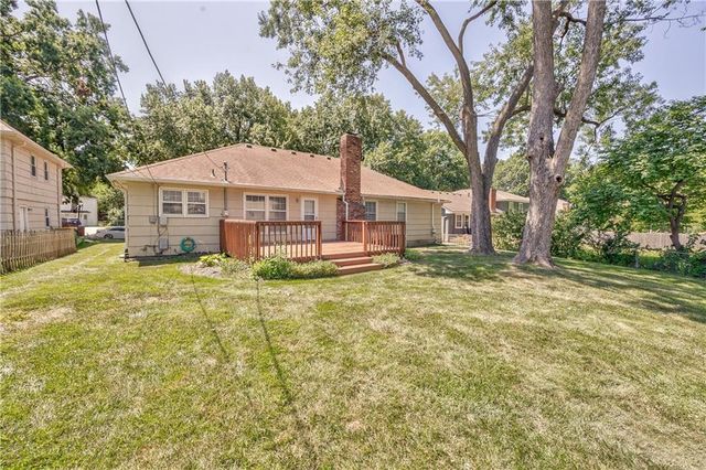 9610 W 97th Street, Overland Park, KS 66212