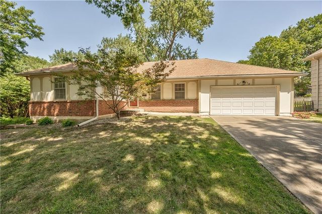 9610 W 97th Street, Overland Park, KS 66212