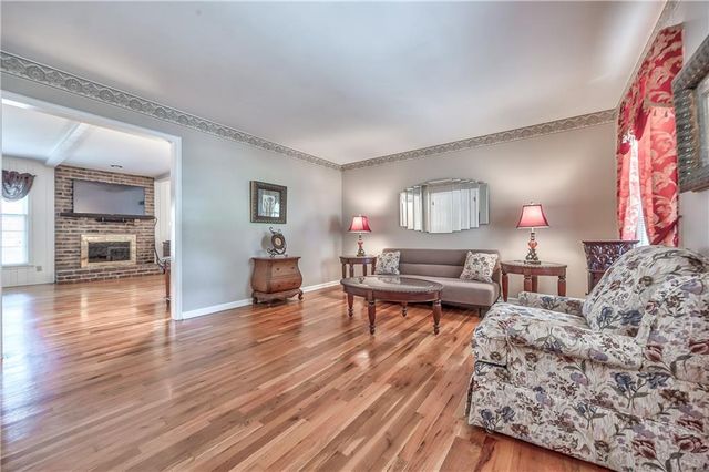 9610 W 97th Street, Overland Park, KS 66212