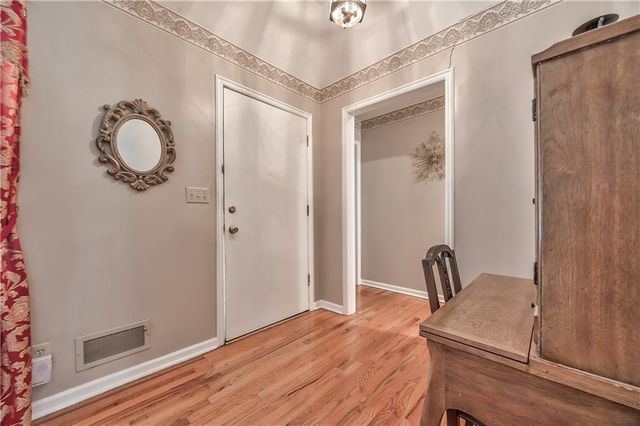 9610 W 97th Street, Overland Park, KS 66212