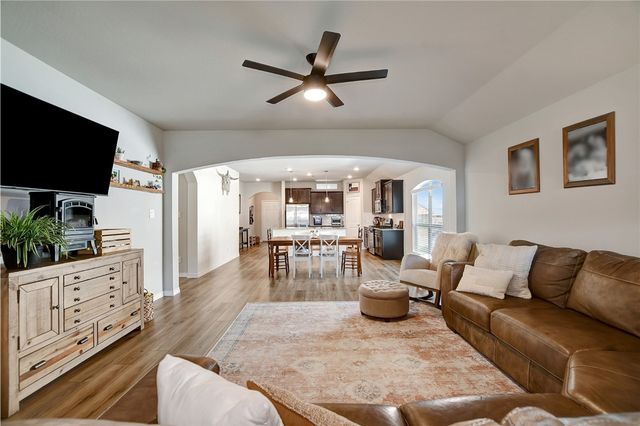 1011 Davy Street, Brenham, TX 77833