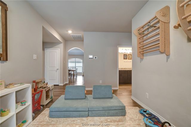 1011 Davy Street, Brenham, TX 77833