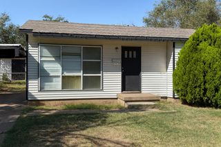 2014 W 20th Street, Plainview, TX 79072