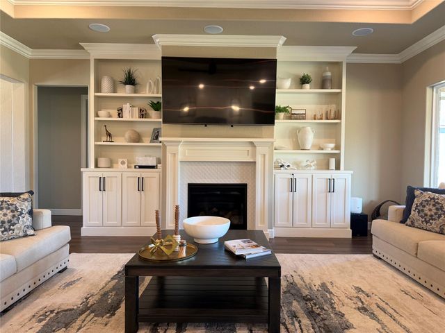 838 Oak Ridge Drive, Angleton, TX 77515