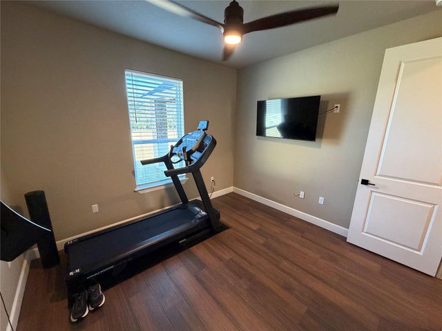 838 Oak Ridge Drive, Angleton, TX 77515