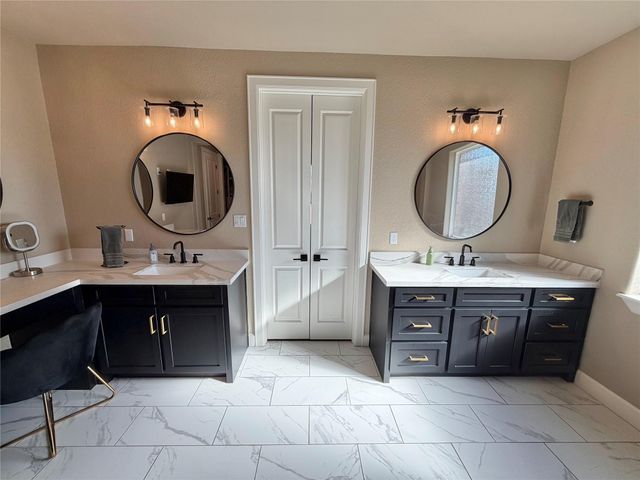 838 Oak Ridge Drive, Angleton, TX 77515