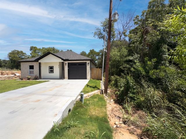4018 Montana Trail, Granbury, TX 76048