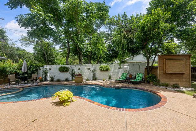 3600 Manderly Place, Fort Worth, TX 76109