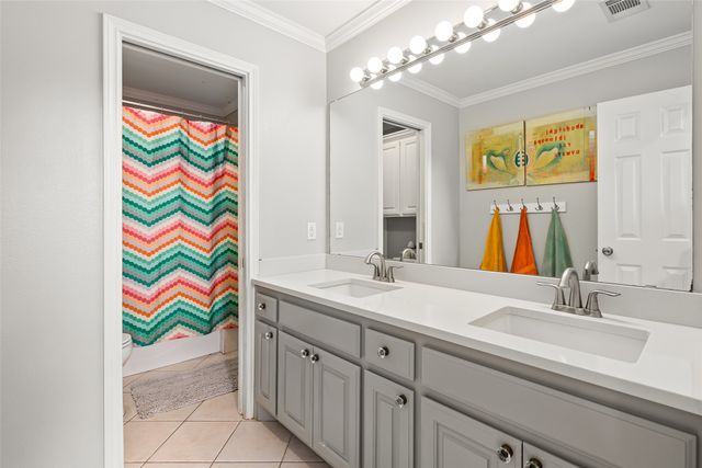 3600 Manderly Place, Fort Worth, TX 76109