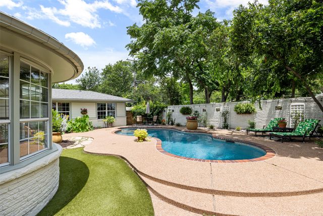 3600 Manderly Place, Fort Worth, TX 76109