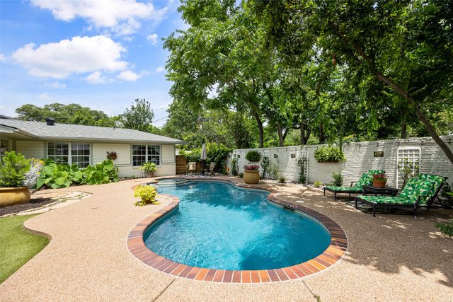 3600 Manderly Place, Fort Worth, TX 76109