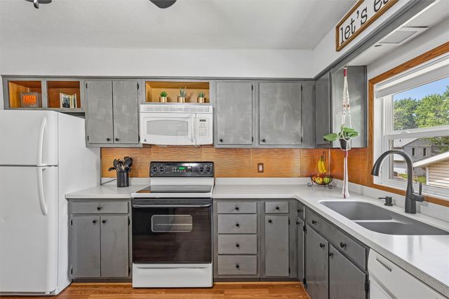 8839 Woodmayr Circle, Norwalk, IA 50211