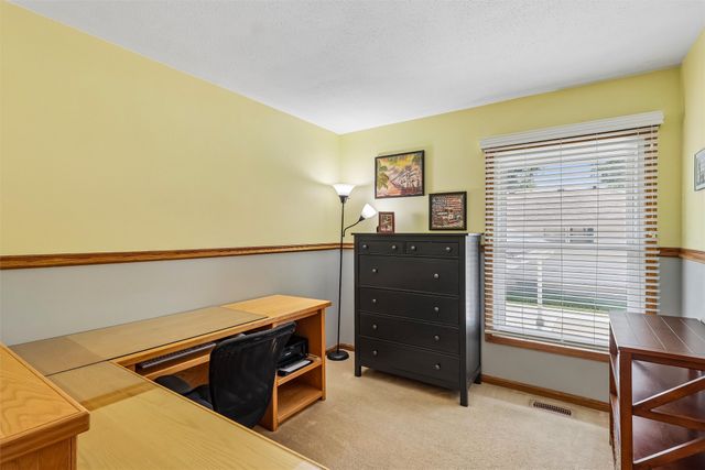 8839 Woodmayr Circle, Norwalk, IA 50211