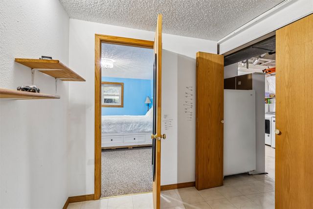8839 Woodmayr Circle, Norwalk, IA 50211