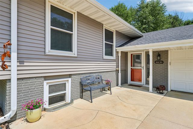 8839 Woodmayr Circle, Norwalk, IA 50211