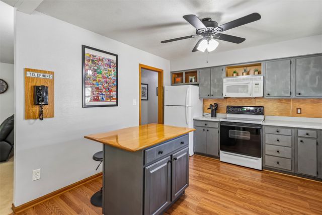8839 Woodmayr Circle, Norwalk, IA 50211