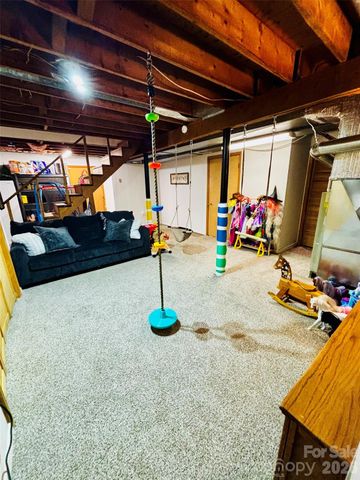 1664 Old US 25 Highway, Zirconia, NC 28790