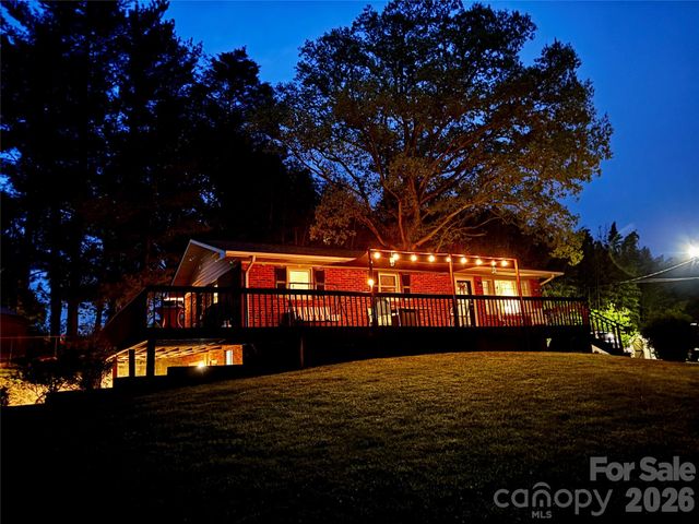 1664 Old US 25 Highway, Zirconia, NC 28790