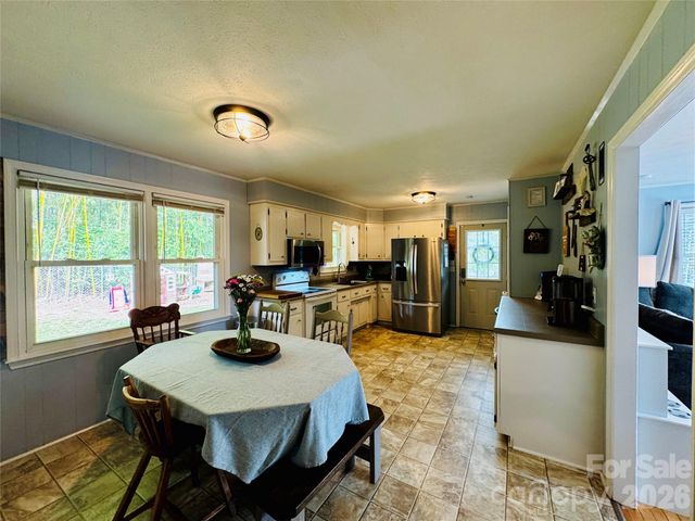 1664 Old US 25 Highway, Zirconia, NC 28790