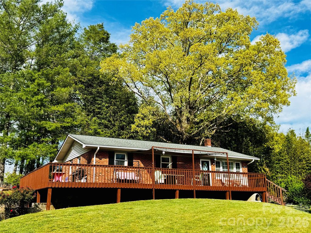 1664 Old US 25 Highway, Zirconia, NC 28790