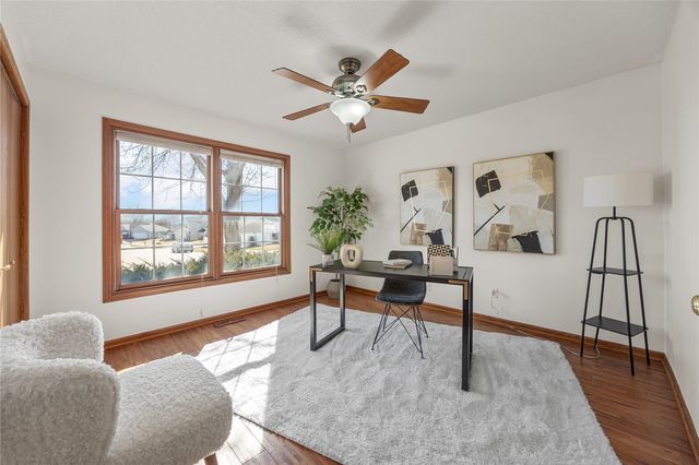 360 Partridge Avenue, Marion, IA 52302