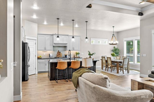 2025 Nordic Ave, Middleton, ID 83644