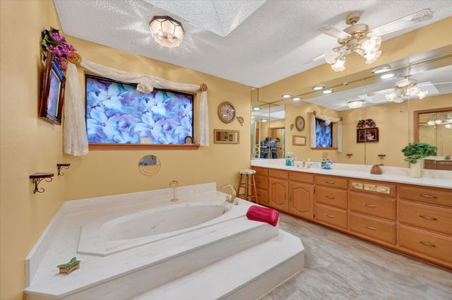 1605 Heather Court, Cleburne, TX 76033