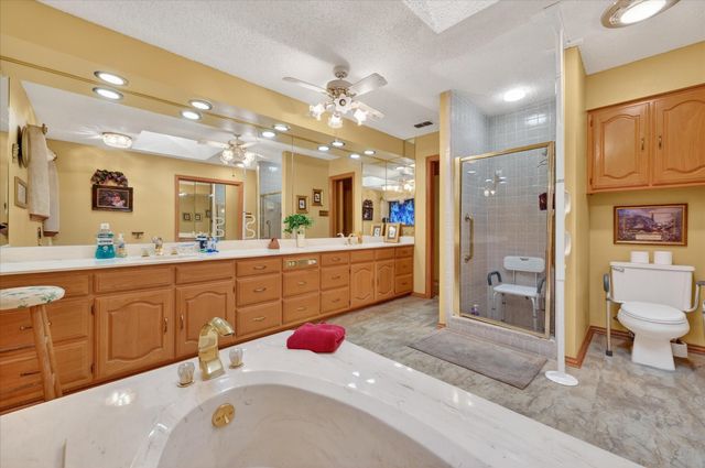 1605 Heather Court, Cleburne, TX 76033