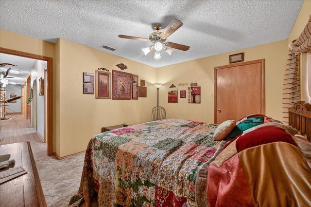 1605 Heather Court, Cleburne, TX 76033