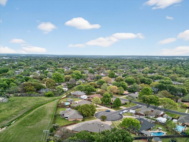 1605 Heather Court, Cleburne, TX 76033