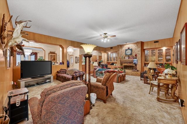 1605 Heather Court, Cleburne, TX 76033