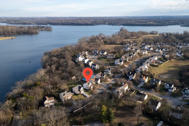 107 Waters Edge Ln, Hendersonville, TN 37075