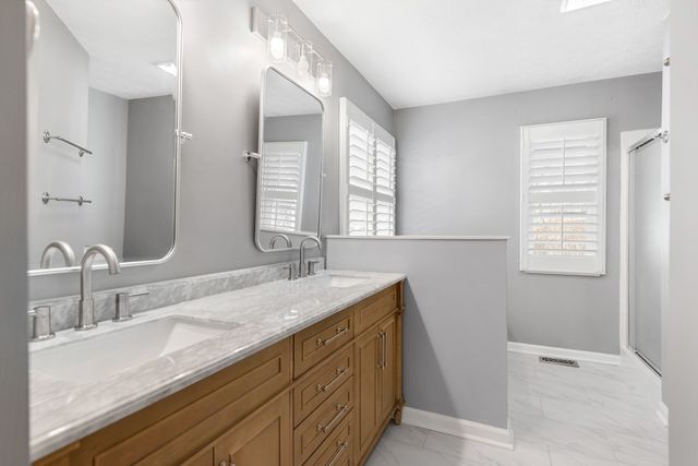 107 Waters Edge Ln, Hendersonville, TN 37075