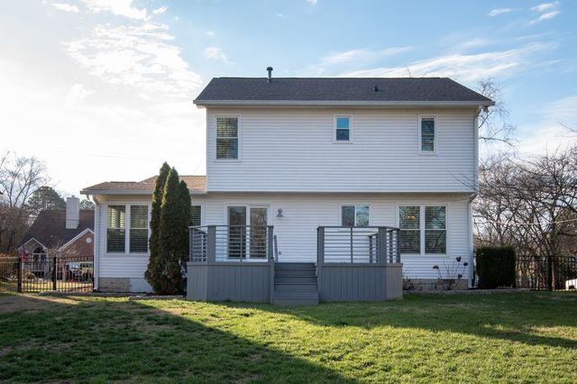 107 Waters Edge Ln, Hendersonville, TN 37075