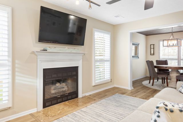 107 Waters Edge Ln, Hendersonville, TN 37075