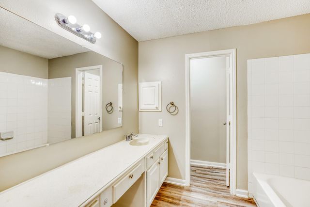 1635 Ridgebriar Drive, Houston, TX 77014