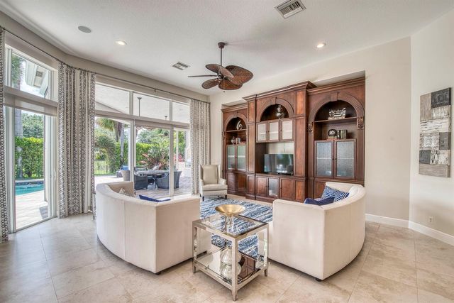 119 San Marita Way, Palm Beach Gardens, FL 33418