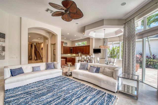 119 San Marita Way, Palm Beach Gardens, FL 33418