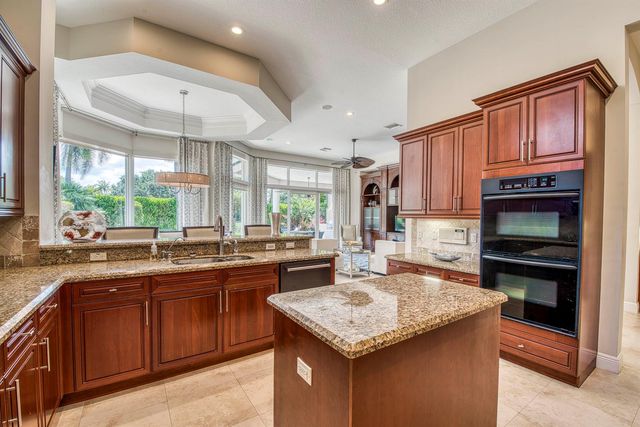 119 San Marita Way, Palm Beach Gardens, FL 33418