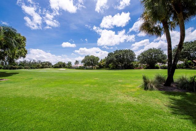 119 San Marita Way, Palm Beach Gardens, FL 33418