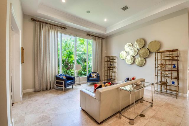 119 San Marita Way, Palm Beach Gardens, FL 33418